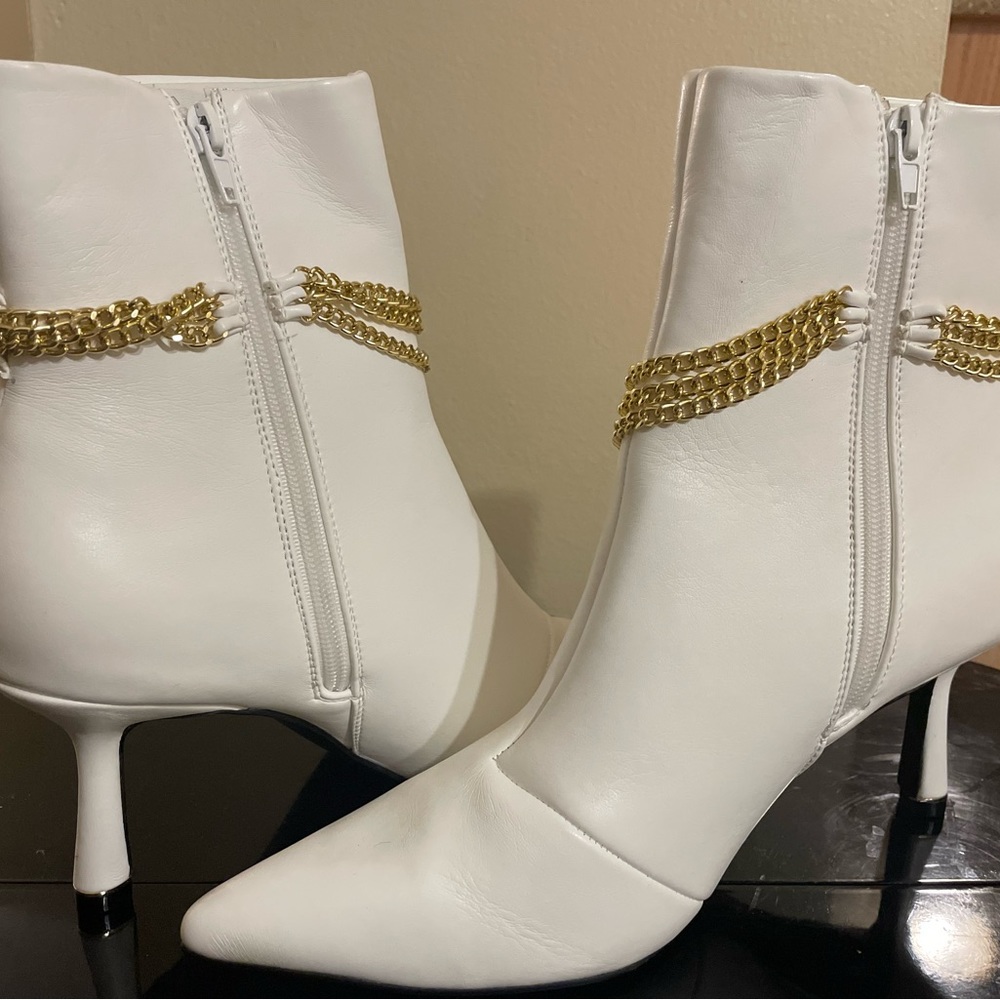 White Boots with gold chain